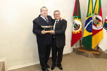 Homenagem ao médico Marco Antônio Figueiró