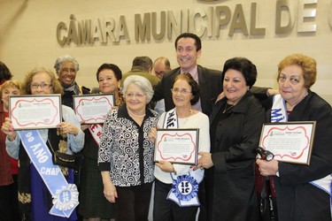 Mães do Ano são homenageadas na Câmara