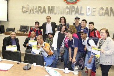 Homenagem a paratletas e profissionais de Educação Física
